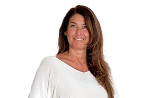 Das Bild zeigt Geschäftsführerin Anja Barlen-Herbig. 