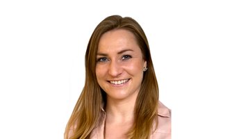 Das Bild zeigt unsere Mitarbeiterin Marina Scharenberg.