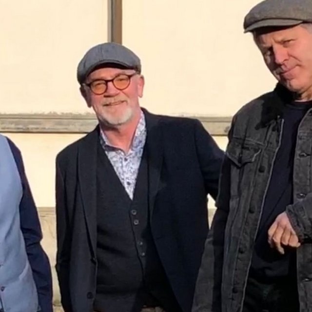 Das Bild zeigt die drei Mitglieder der Musikgruppe Heiden. 